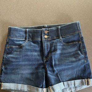 Apt 9 Women’s Jean Shorts - Very stretchy. Worn once